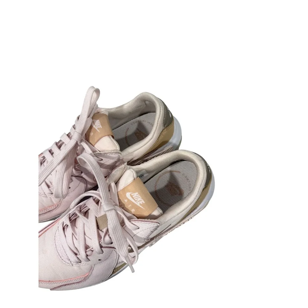 Nike great preowned